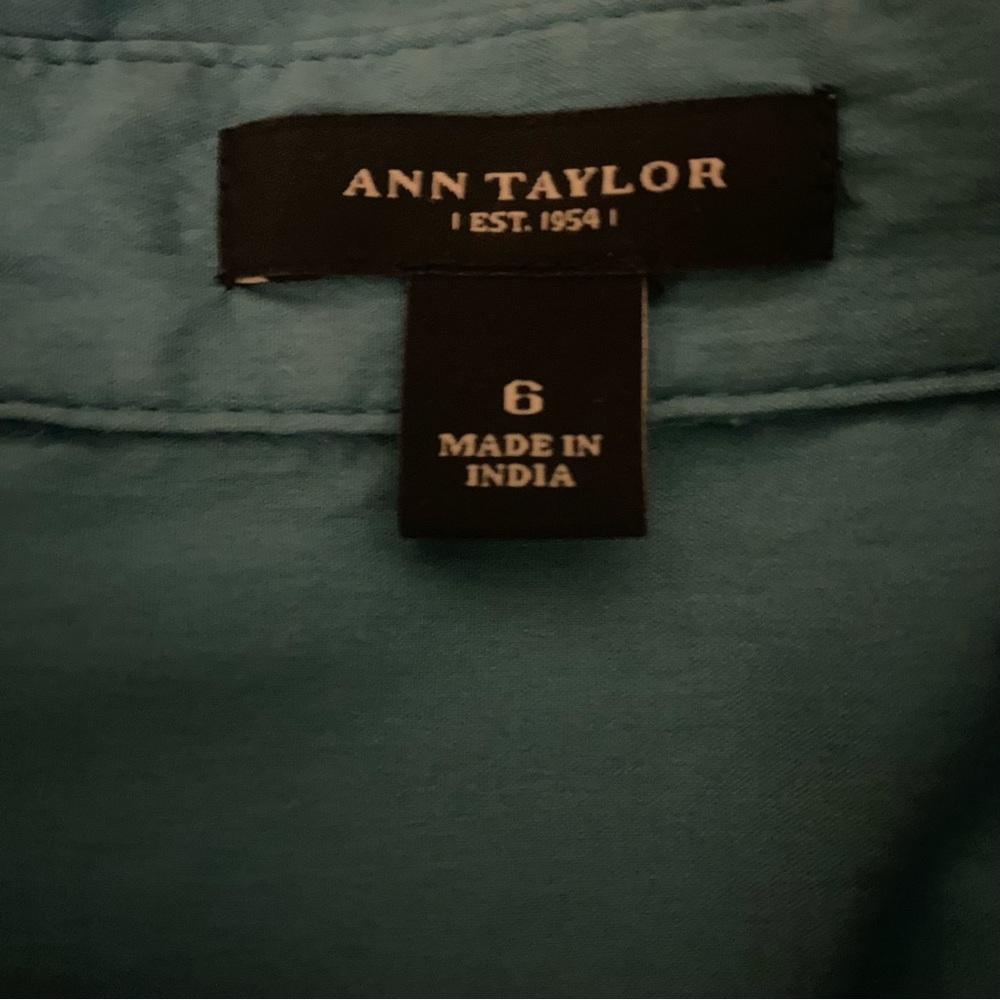 Ann Taylor Turquoise Button-Down Shirt EUC 6 - Picture 4 of 6